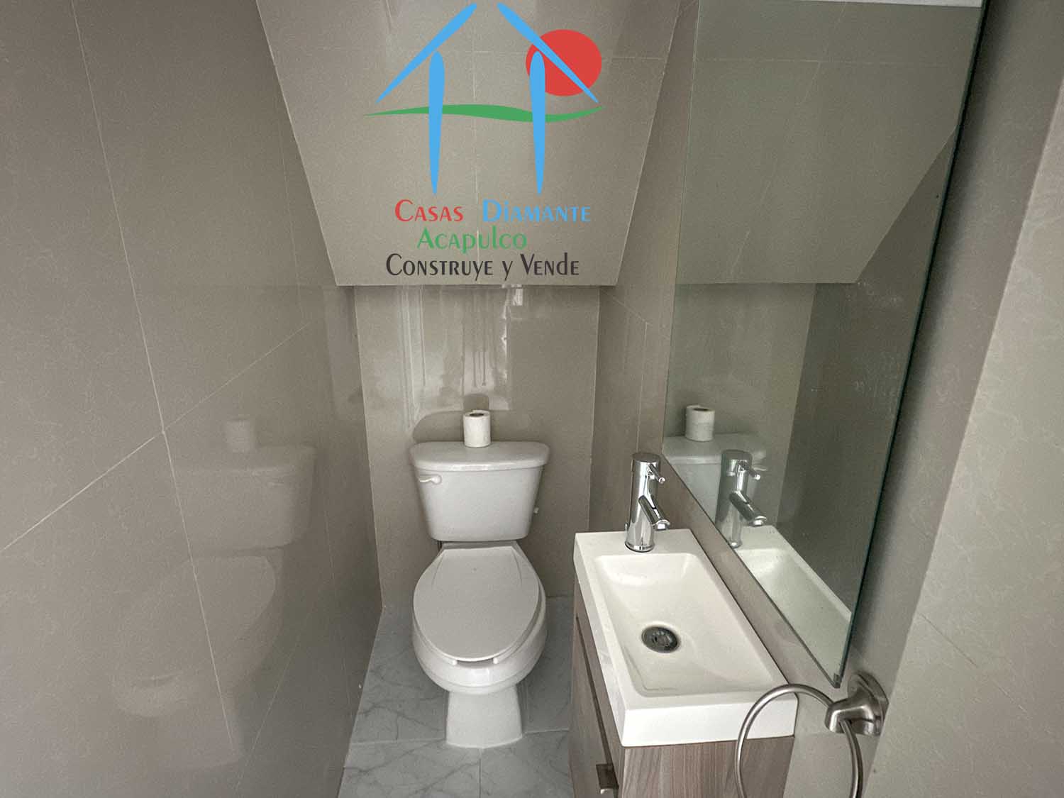 Residencial Diamante E 03 - Baño de visitas 1